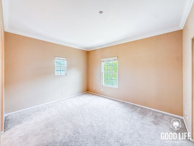 Building Photo - Spacious 2BD/2.5BA Townhome in Carmel Valley with Pool, Spa & Fitness Center