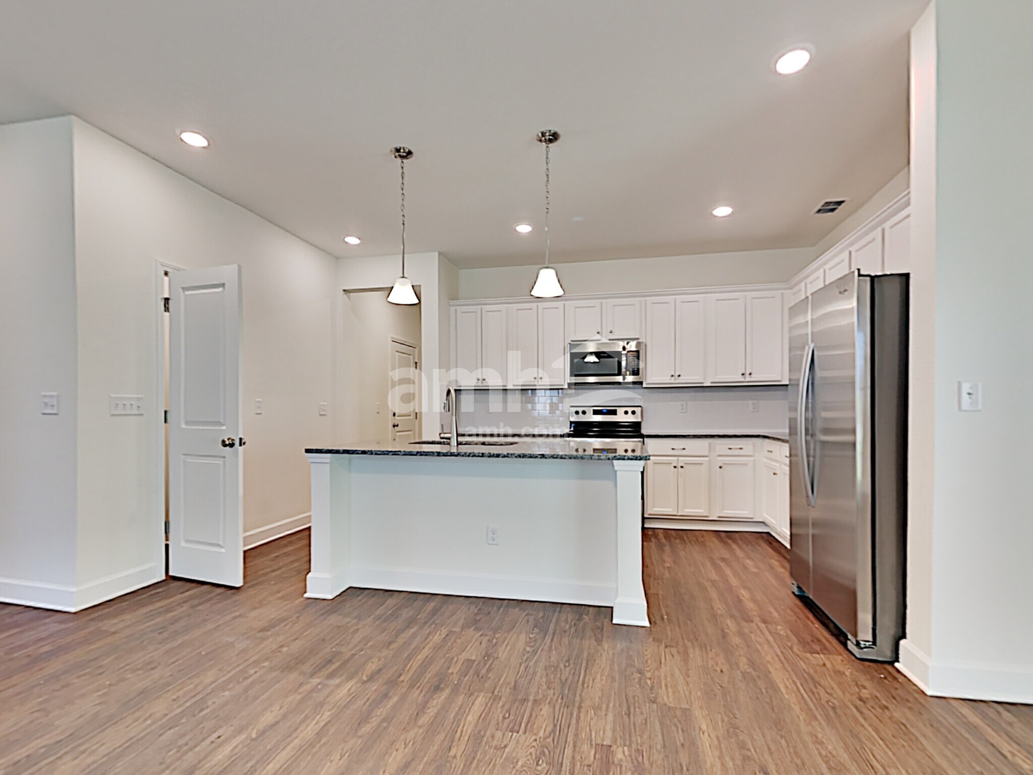 Building Photo - 387 Sandstone Dr