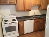 Building Photo - 2 Bedroom Townhouse