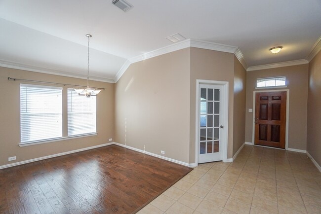 Building Photo - 7102 Thistlewood Park Ct