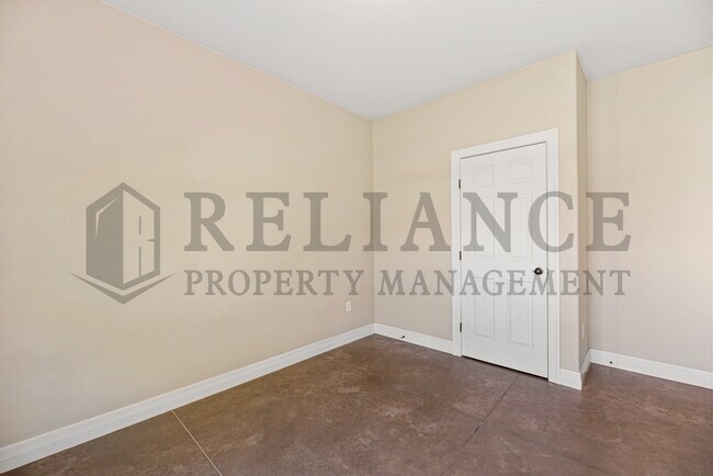 Building Photo - 3738 N Tyler Ct