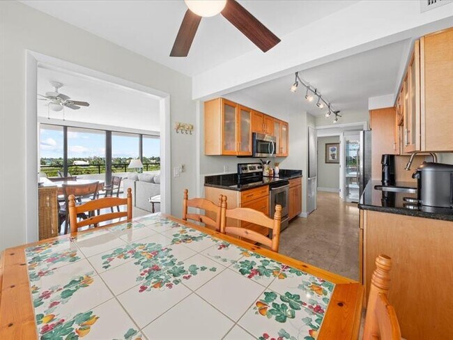 Building Photo - 3589 S Ocean Blvd