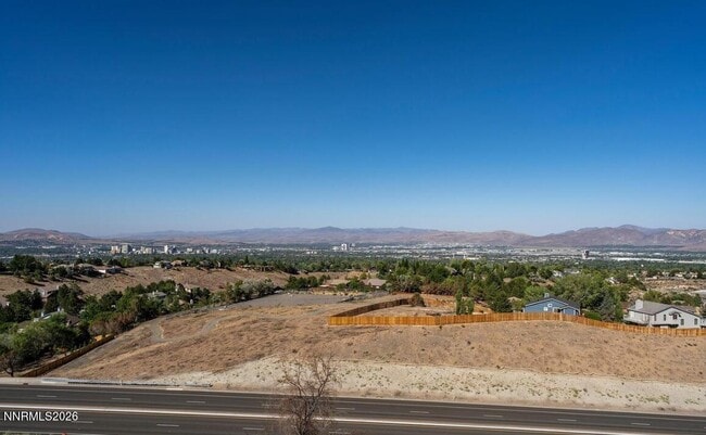 Building Photo - 4690 Aberfeldy Rd