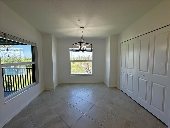 Building Photo - 14271 Heritage Landing Blvd