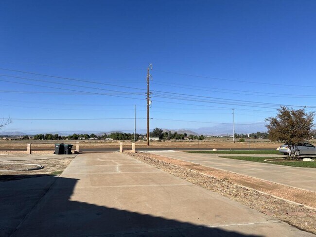 Building Photo - 25805 McLaughlin Rd