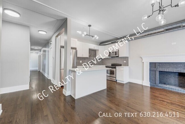 Building Photo - 4329 N Ashland Ave