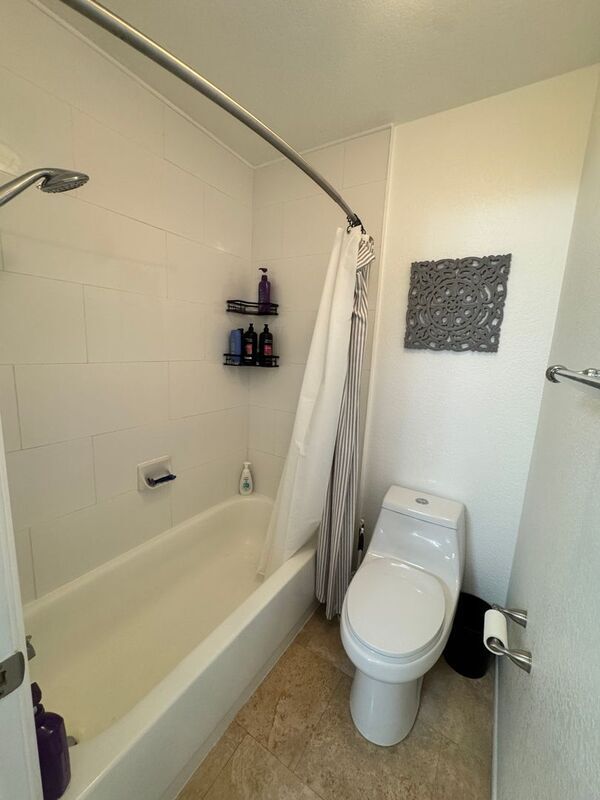 Building Photo - 3416 Cameo Dr