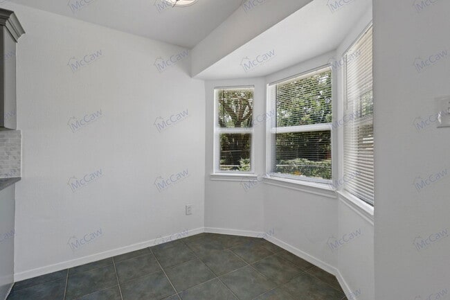 Building Photo - 737 Willow St