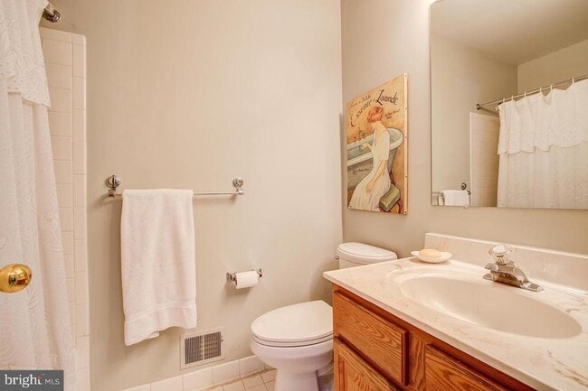 Building Photo - 20 Cedarwood Ct
