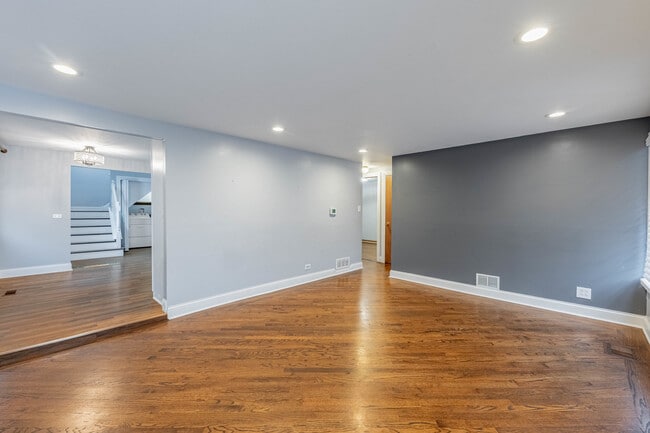 Building Photo - 8912 S Ryan Rd