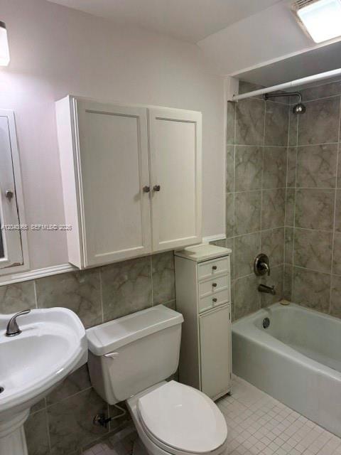 Building Photo - 14321 N Kendall Dr