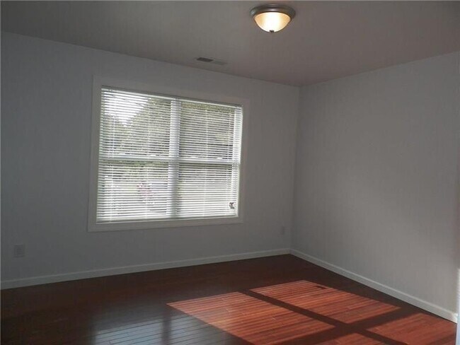 Building Photo - 4850 Griggs St