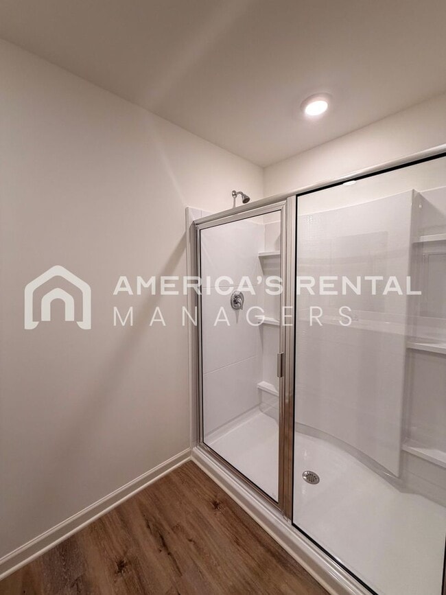 Building Photo - Coming Soon! Available to view NOW!! MOVE ...