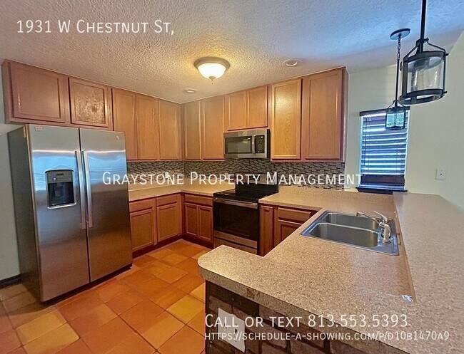 Building Photo - 1931 W Chestnut St