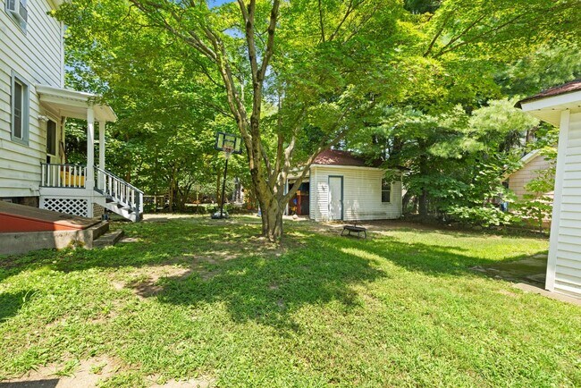 Building Photo - 188 Orange Ave