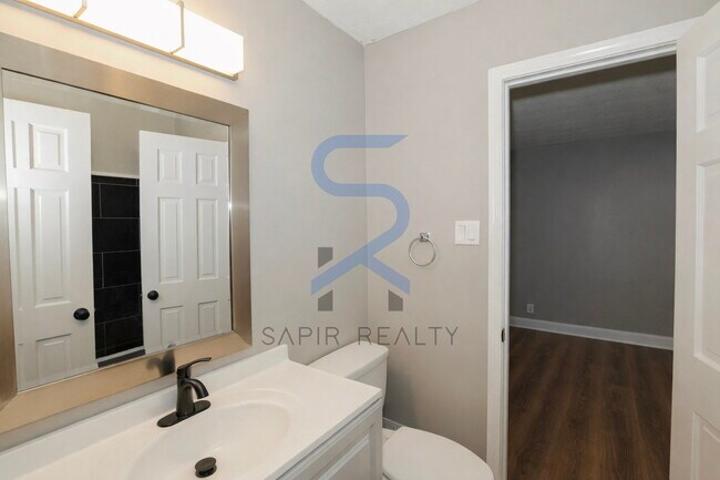 Building Photo - Relaxed Living in a Beautiful Lake Community – 3BR in Conyers