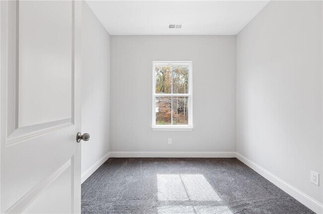 Building Photo - 1162 Buice Lake Pkwy