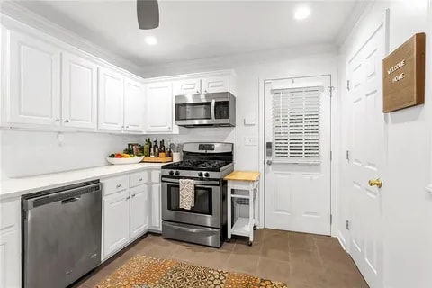 Building Photo - 2193 Capehart Cir NE