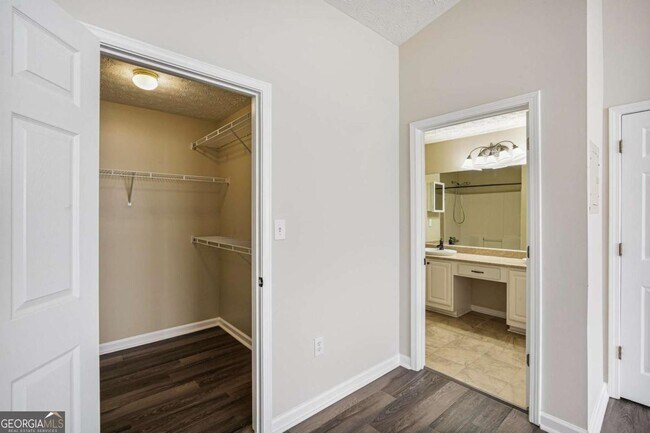 Building Photo - 1371 Keys Crossing Dr NE