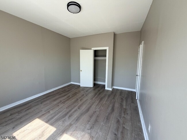 Building Photo - 16 Irving Ave