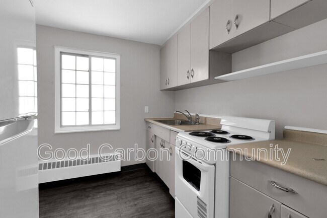 Building Photo - 321 Beattie Ave