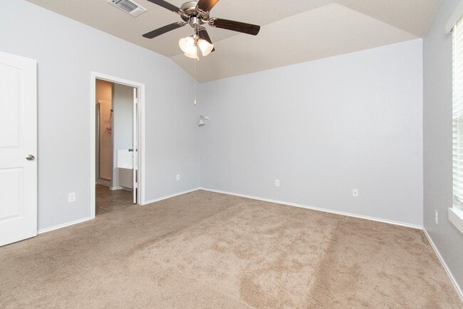 Building Photo - 4831 Rosaline Dr