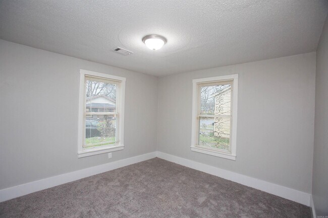 Building Photo - 2015 Franklin St