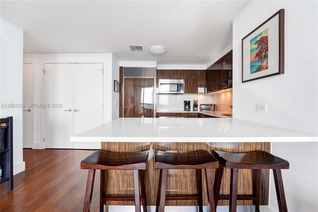 Building Photo - 6899 Collins Ave