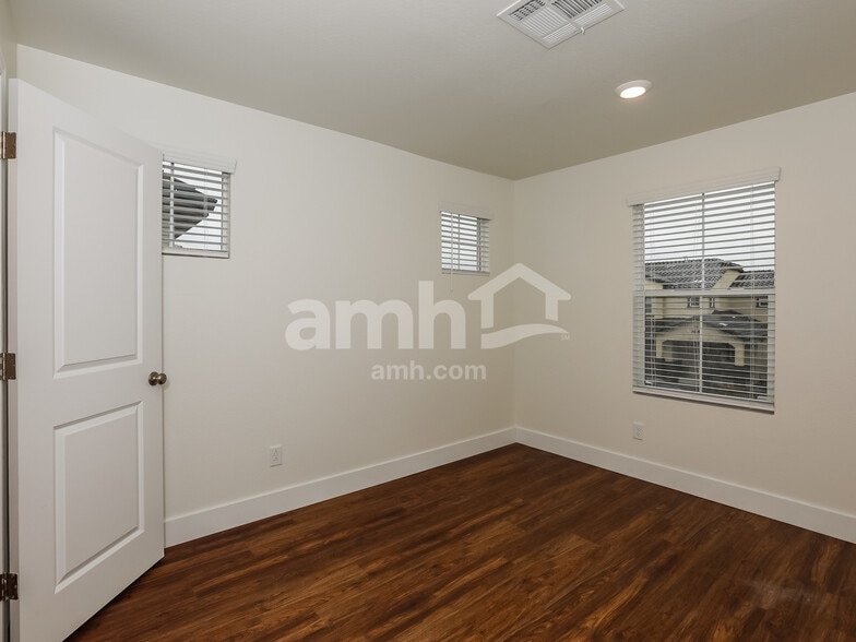 Building Photo - 21439 S 231st St