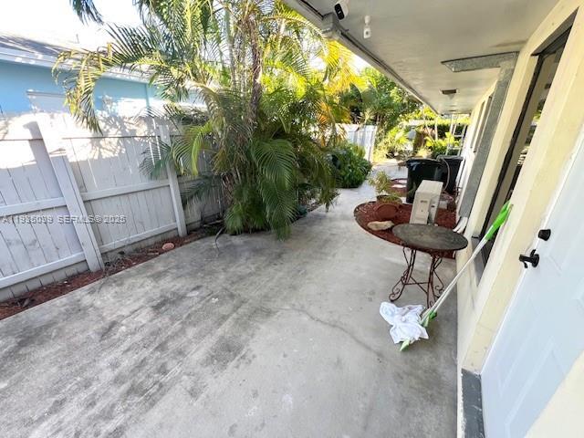 Building Photo - 2645 SE 1st Ct