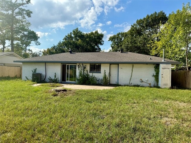 Building Photo - 9350 Guywood St