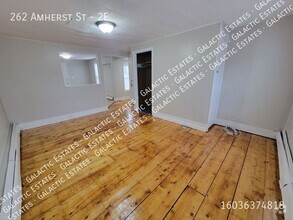 Building Photo - Spacious 1 bed 1 bath apartment east side ...