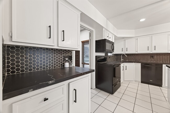 Building Photo - 12131 Ella Lee Ln