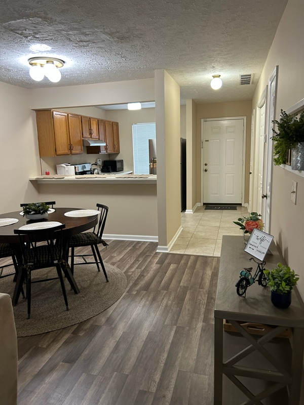 Building Photo - 1591 Springleaf Point SE