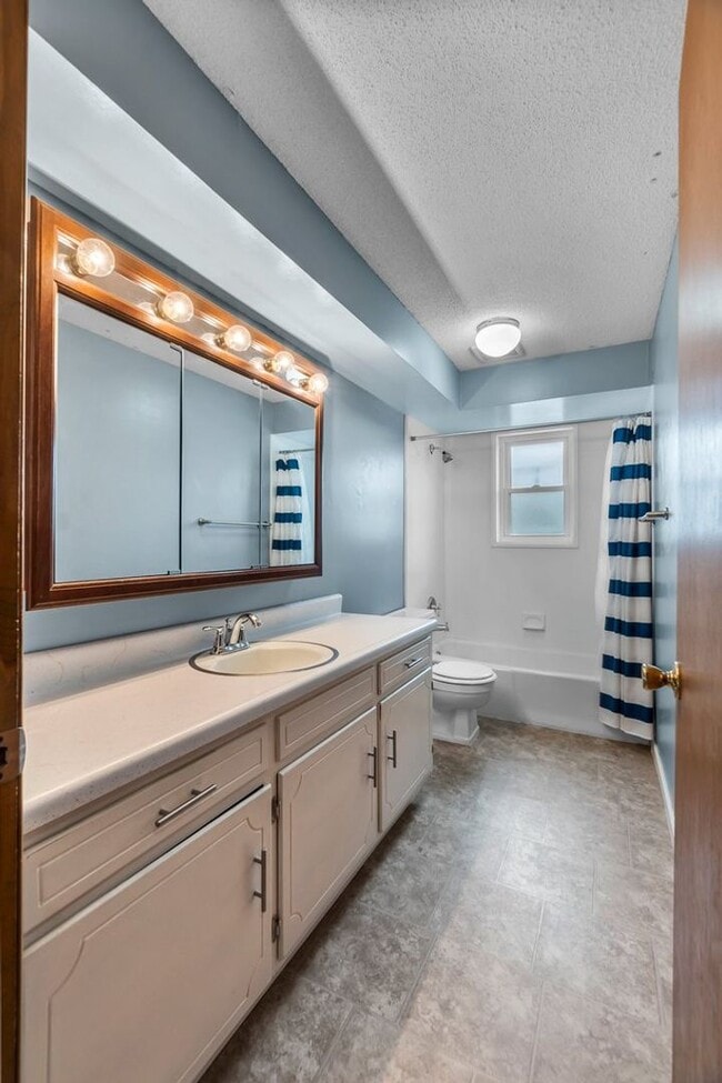 Building Photo - House in Cape