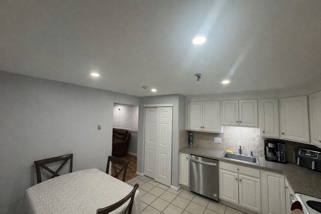 Building Photo - 53 Swanson Ct