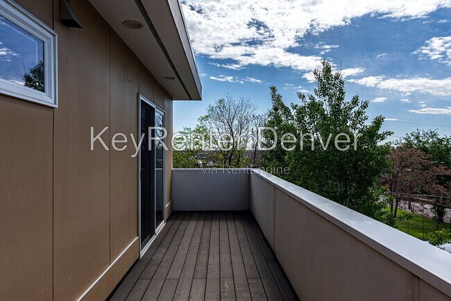 Building Photo - 3520 Quivas St