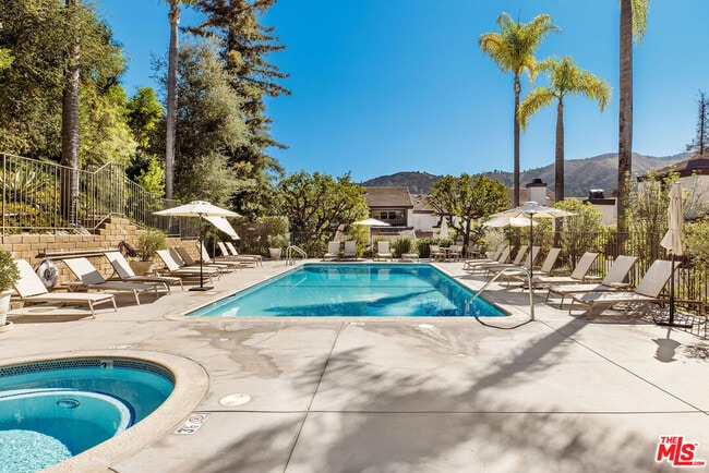 Building Photo - 17207 Palisades Cir