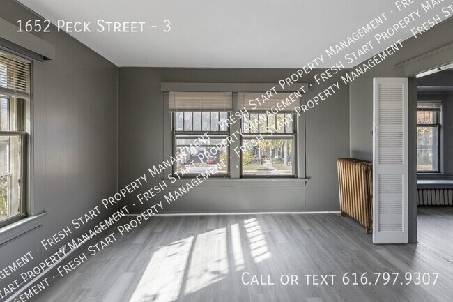 Building Photo - 1652 Peck St