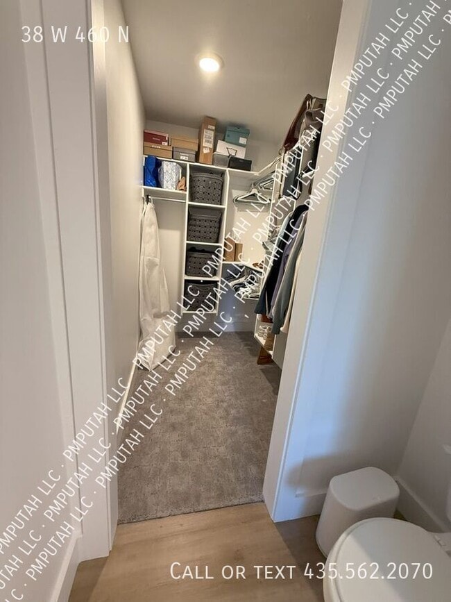 Building Photo - 38 W 460 N