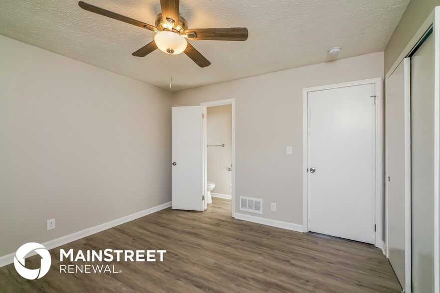 Building Photo - 8000 Cloverport Ct