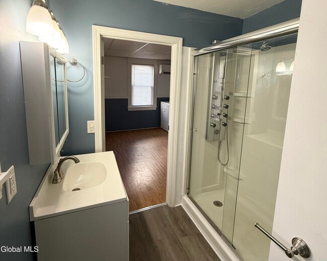 Building Photo - 7 Micklas St