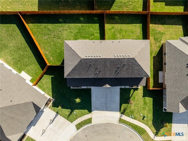Building Photo - 106 Levi Court