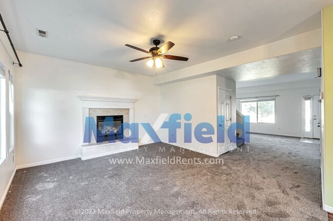 Building Photo - Lehi 4 BD 2.5 BA 2 GA - Fenced Yard