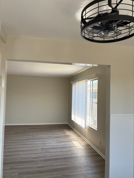 Building Photo - 3430 W 170th St