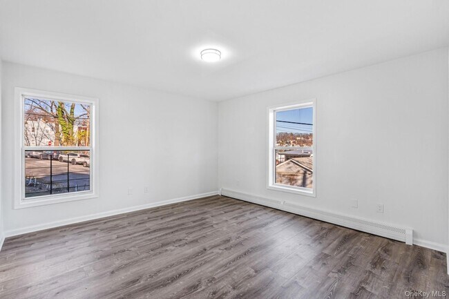 Building Photo - 198 Woodland Ave