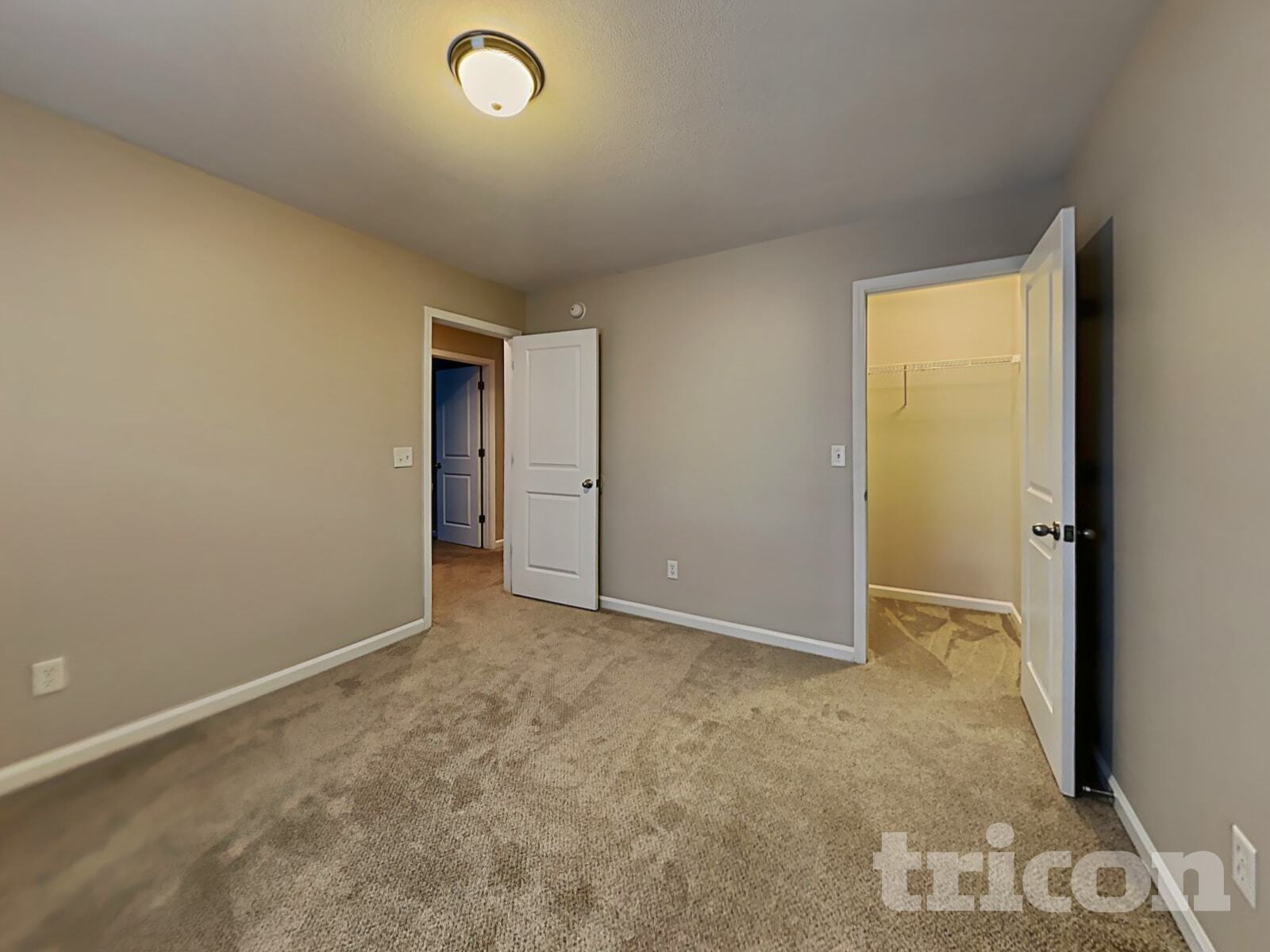 Building Photo - 461 Denman Loop