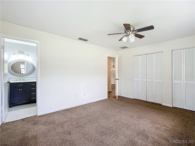 Building Photo - 1237 N Lion Cub Point