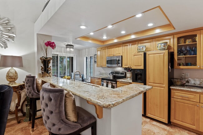 Building Photo - 73335 Oriole Ct