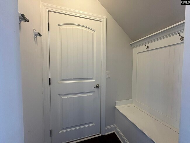 Building Photo - 178 Thacher Lp